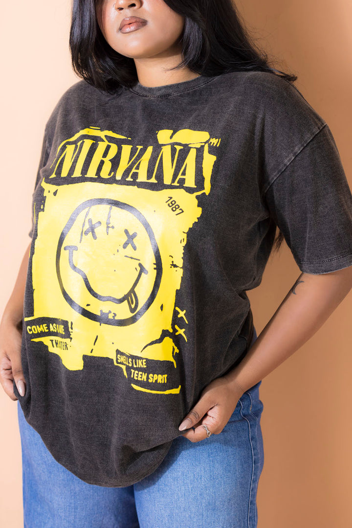 Nirvana Patch Print Acid Washed +Size Tee